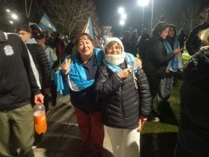 (Fotos y Videos) Argentina semifinalista: Tres Arroyos festejó en la Plaza San Martín