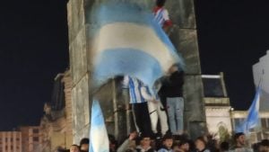 (Fotos y Videos) Argentina semifinalista: Tres Arroyos festejó en la Plaza San Martín
