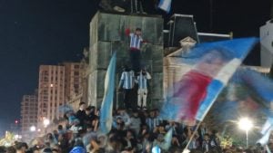 (Fotos y Videos) Argentina semifinalista: Tres Arroyos festejó en la Plaza San Martín