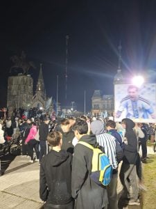 (Fotos y Videos) Argentina semifinalista: Tres Arroyos festejó en la Plaza San Martín