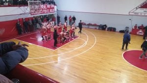 Básquet: Alumni ganó y estiró la definición del Torneo 90° Aniversario de la ATB