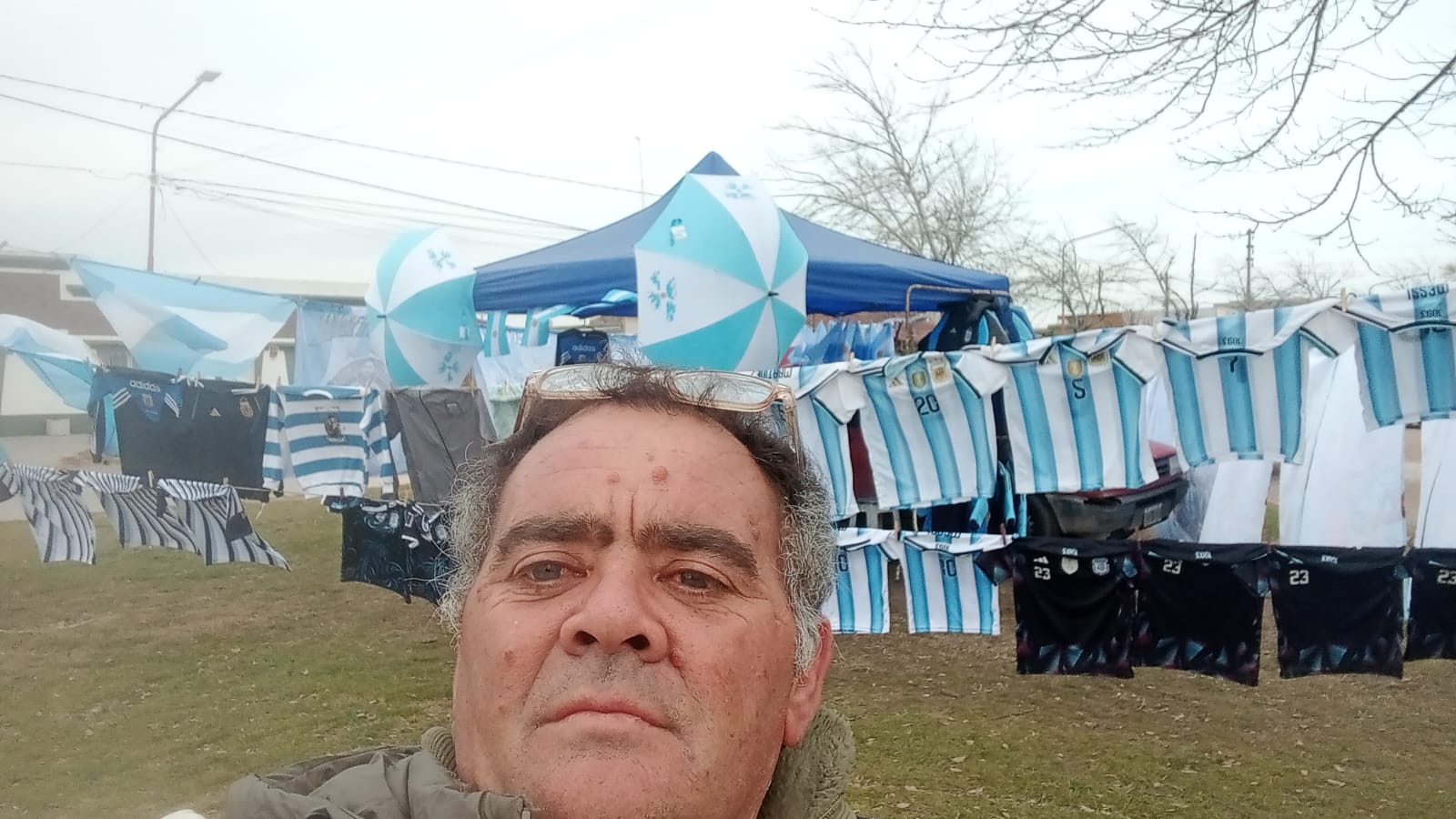 (audio)Chule Muñiz, el ambulante tresarroyense que apostó por la Scaloneta