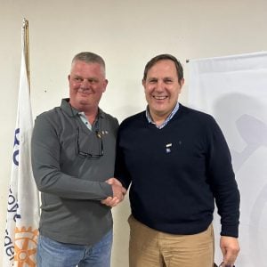 Rotary Club Tres Arroyos realizó el cambio de autoridades e incorporó nuevos socios