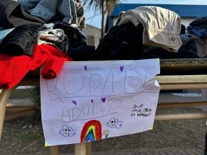 (audio) La Escuela N° 14 impulsa un ropero solidario escolar diseñado por sus propios alumnos