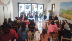Presentación de “La Máquina de la Risa” para la familia mercantil