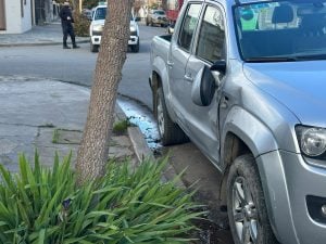 Choque de camionetas con fuertes daños materiales