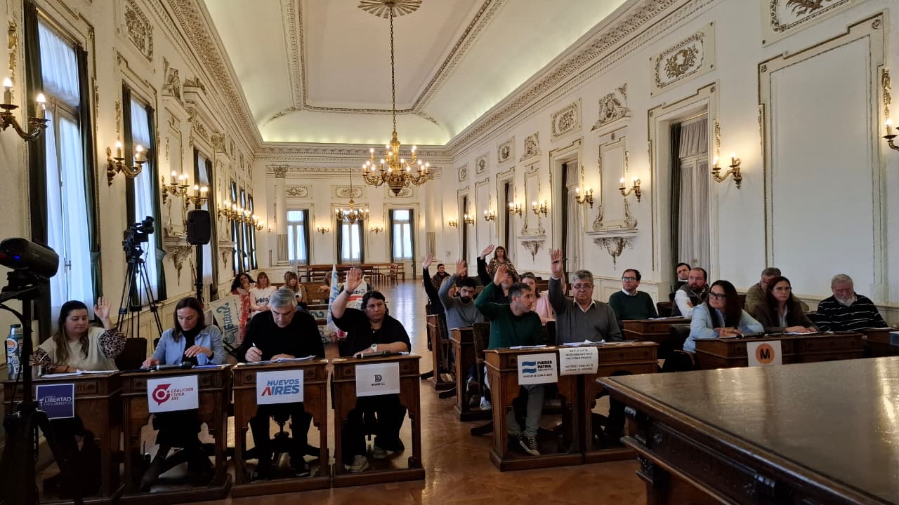 (audio) El Concejo aprobó con 10 votos a favor y 8 en contra,   el nuevo organigrama municipal