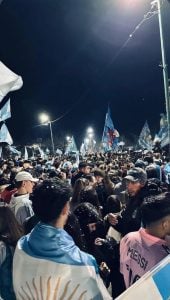En fotos y videos, cómo se vivió el agónico pase a la final de la Selección en Tres Arroyos y la zona