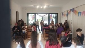 Presentación de “La Máquina de la Risa” para la familia mercantil