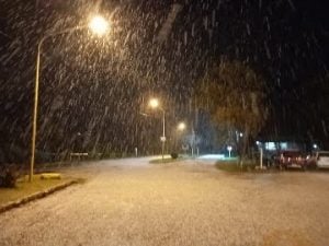(videos) La primera nevada del invierno. De Tres Arroyos a todo el país las imágenes de LU24 por TN