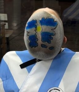 “Esos raros peinados nuevos”: barbero tresarroyense quiere que lleguen a Paredes