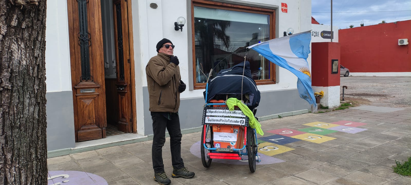 (audio) Guillermo Pinilla llegó a Tres Arroyos en su caminata por la inclusión