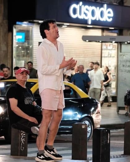 (audio) De cantar por monedas en Microcentro a cambiar su vida 180°: la historia de Pablo Lallana
