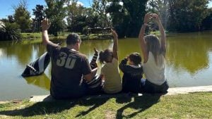 (audio) Adoptaron a tres hermanos y necesitan dinero para ampliar la casa y sumar a dos varones más