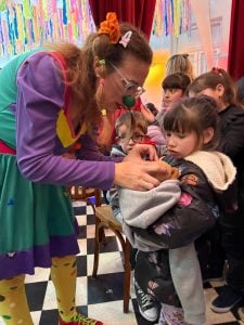 Puentes en la Infancia: gran cierre de Vacaciones de Invierno con la Compañía Había una Vez
