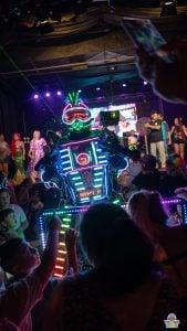 (audio) Tecnokids: el éxito de las fiestas electrónicas familiares que hace bailar a grandes y chicos