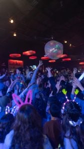 (audio) Tecnokids: el éxito de las fiestas electrónicas familiares que hace bailar a grandes y chicos