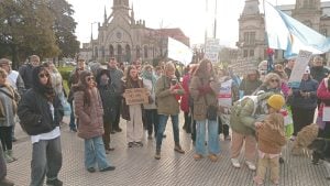 (videos)Tres Arroyos también marchó contra la Ley de Tierras