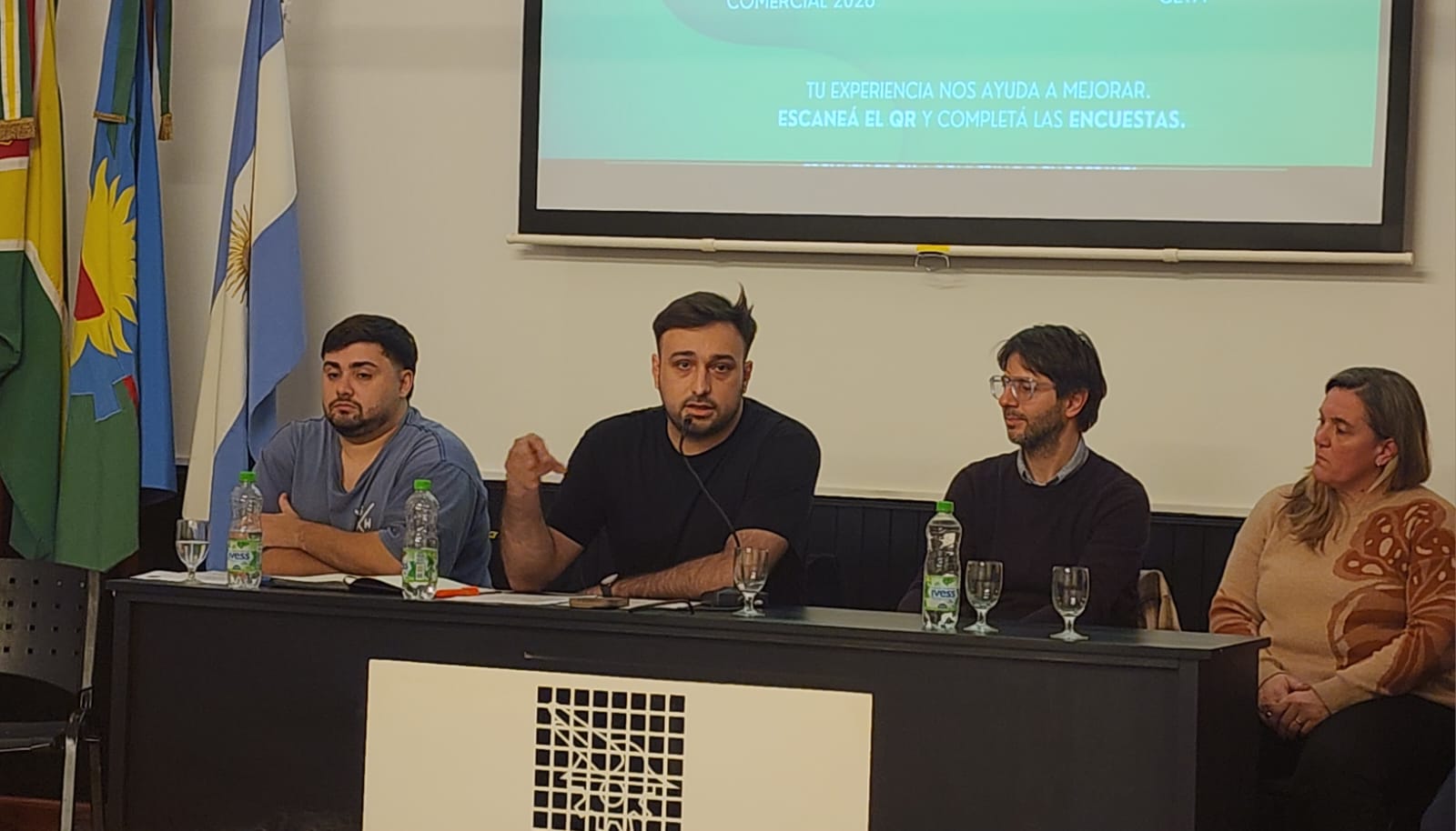 (video)Positiva reunión de la Cámara Económica con comerciantes y prestadores de servicios
